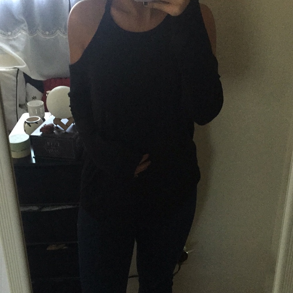Black Cold Shoulder Long Sleeve Top